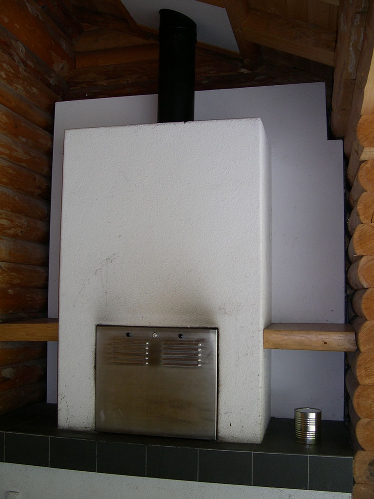 Forsthaus Aenderberg Aussencheminee